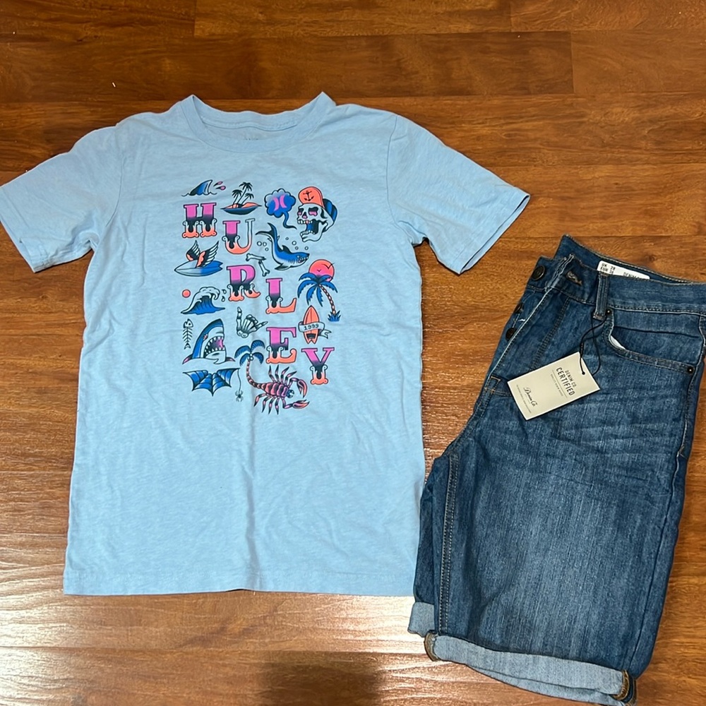 Hurley Short Sleeve t shirt Tilly’s
